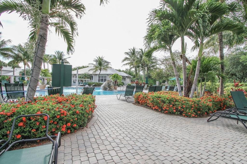 Free Golf! Stay, Play, Work From Luxury 2Bdr Plus Den 1St Floor Villa In Lely Golf Resort Нейплсз Екстер'єр фото